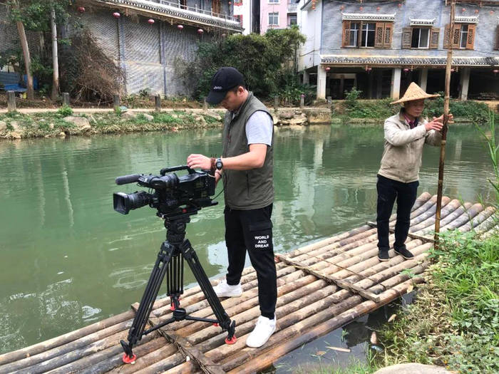 有关于中央电视台财经频道《生财有道》栏目组走进苍梧县六堡镇取景拍摄的热门消息(7)