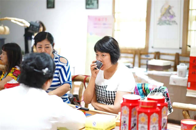 有关于十八罗汉欢聚会-荣昌号520母亲节纪念活动的热门消息(2)