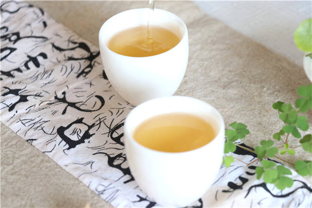 有关于一周热门：中国茶叶7年内出口量首次下降，春茶进入全面开采期，中茶【金中茶】新品发布，第十九届农交会，武汉茶博会的信(8)