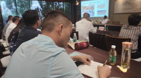 关于专家团队为眉山洪雅县茶产业发展传经送宝的最新资讯(1)