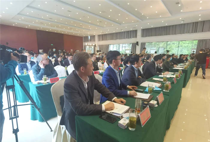 有关于“携茶白叶一号”联销首发助力“三省五县”乡村振兴的热门消息(23)