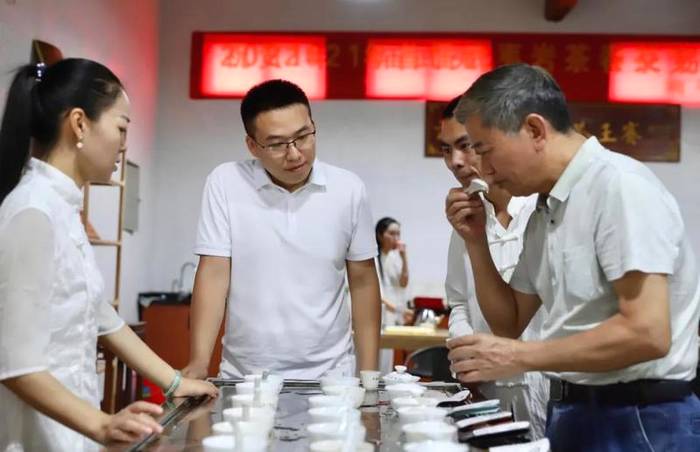 关于2021年首届武夷岩茶春茶交易会圆满闭幕，总成交额突破500万元的热门新闻(8)