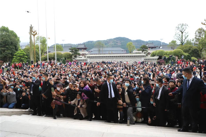 有关于新起点·再出发 看各大媒体如何解读安化黑茶产业发展大会的资讯(31)