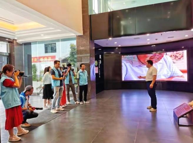 有关于第二届陕西网上茶博会走进平利：赏乡村美景 品安康富硒茶的信息(1)