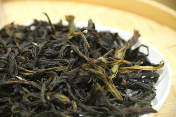 有关于春茶进入采摘季节!业内人士估计:今年单丛茶量减价升的热门信息(2)