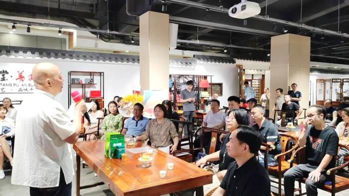 关于茶客又有新去处 “贵州绿茶”茶空间开业 快来一睹风采的消息(2)