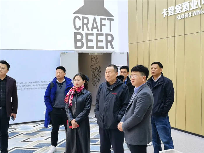 关于安徽省茶文化研究会副会长宋伟一行赴阜阳调研茶酒融合发展的热门信息(4)