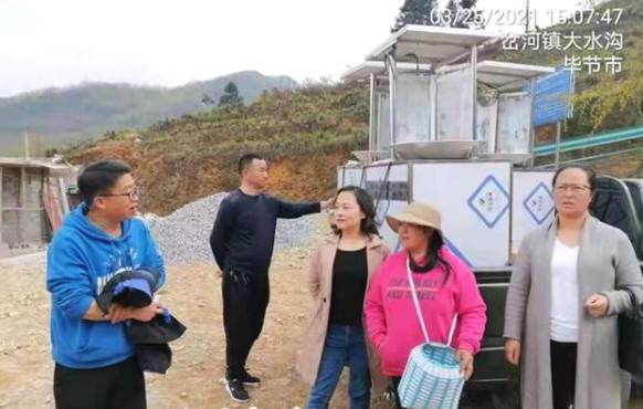 关于毕节市茶产业科技创新人才团队专家现场指导群众采茶的热门信息(6)