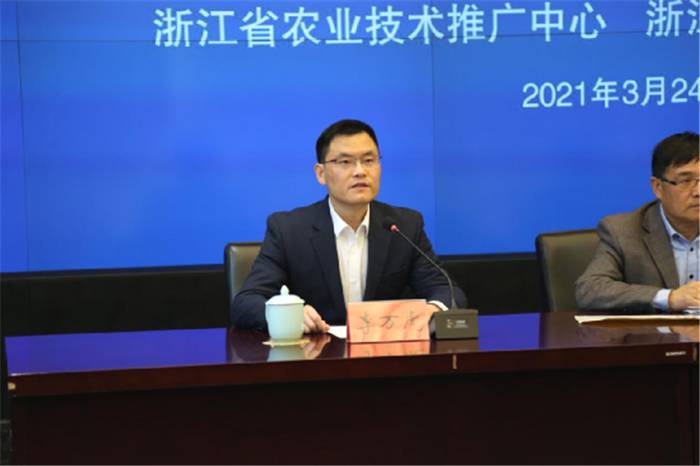 关于“茶中茅台”步新途 2021龙井茶品牌管理媒体通气会在杭举行的最新资讯(4)