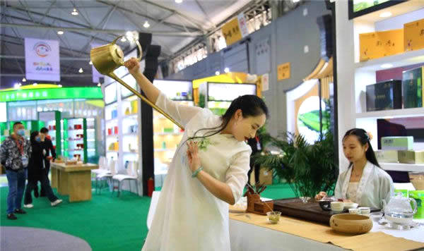 有关于精制川茶 助力四川建成“千亿茶产业强省”战略目标的资讯(3)