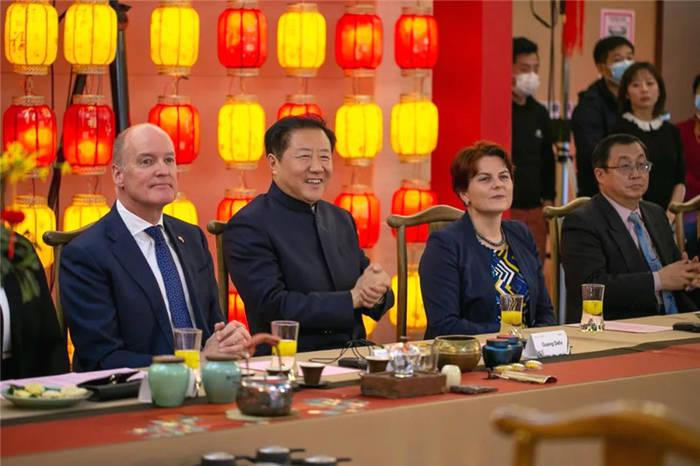 有关于中欧地理标志协定生效 今年春茶市场形势看好 国际茶日首场大使品茶活动的热门资讯(2)