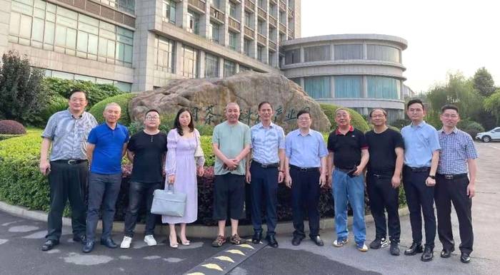 有关于《中国茶全书·四川卷》工作组一行走进湖南长沙参观考察的热门新闻(3)