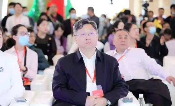 关于蒙顶山·给世界一杯好茶《蒙顶山茶》推介会隆重举行的消息(4)