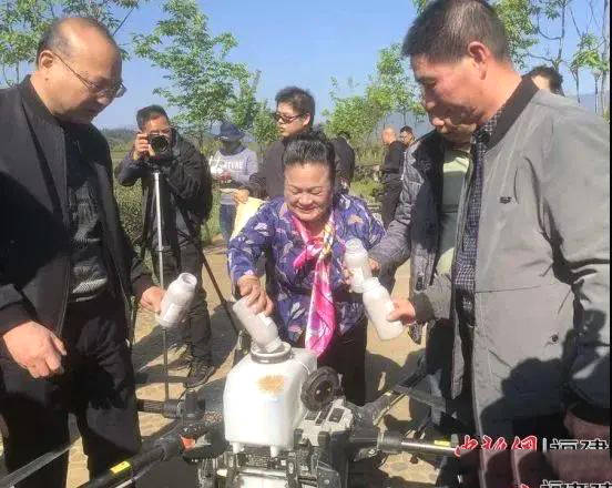 有关于无人机播撒捕食螨 助福建武夷山茶园绿色防控的信息(2)