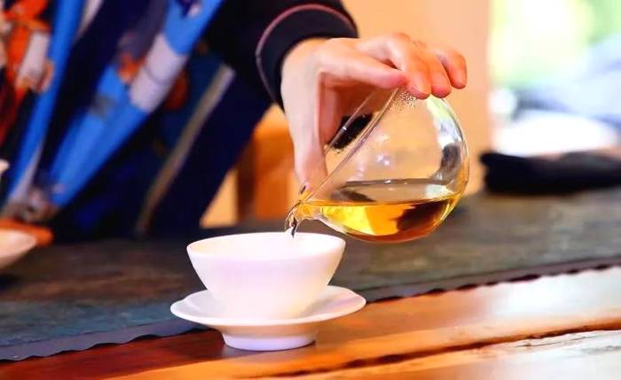 关于宽阔水4000余亩野生茶树 茶品已走向全国的新闻(11)