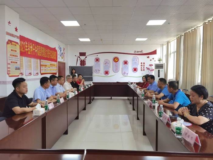 关于何世恰率队到柳州市学习考察螺蛳粉产业,推动六堡茶产业做大做强的热门消息(2)