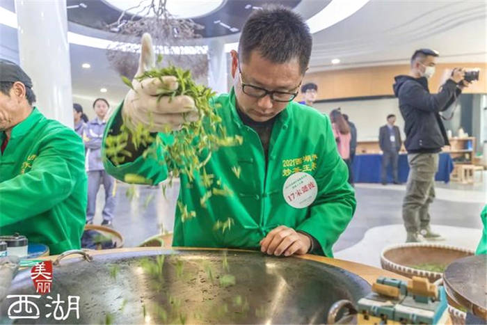 关于“新科炒茶王”花落外桐坞！00后炒茶“后浪”们来了的最新资讯(3)