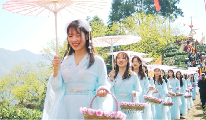 关于政和白茶开采 中国味道 生态茶园 健康好茶的热门信息(3)