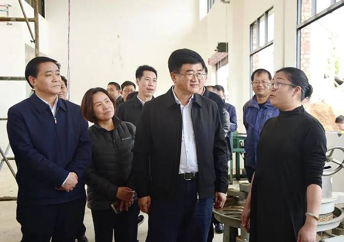 有关于慕德贵主持召开茶产业专题会议，并赴安顺市调研茶产业发展情况的热门消息(2)