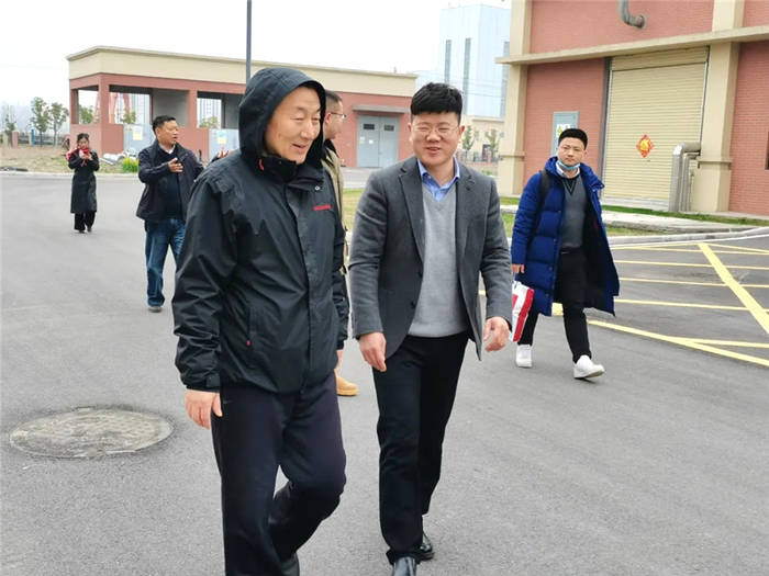 关于安徽省茶文化研究会副会长宋伟一行赴阜阳调研茶酒融合发展的热门信息(8)