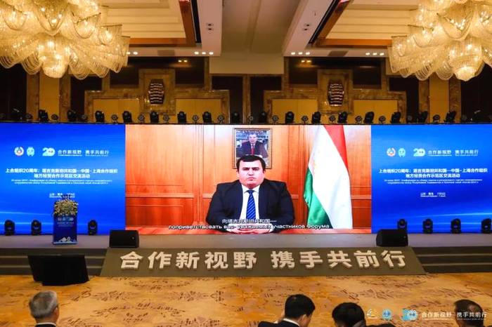 有关于上合组织20周年:云鼎柑普获颁“塔中友谊特别贡献奖”的热门新闻(6)