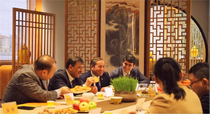 有关于塔吉克斯坦驻华大使佐希尔·萨义德佐达一行莅临云鼎柑普的信息(4)