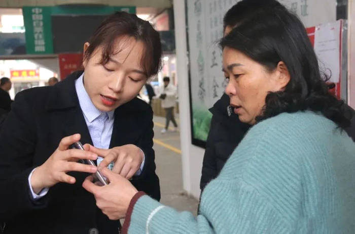 有关于福鼎白茶大数据溯源平台运行第一天!快来点头交易现场看看吧的最新资讯(6)