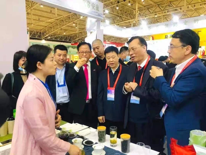 有关于“安康富硒茶”品牌发展步入快车道 省内外茶事活动捷报频传的热门消息(5)