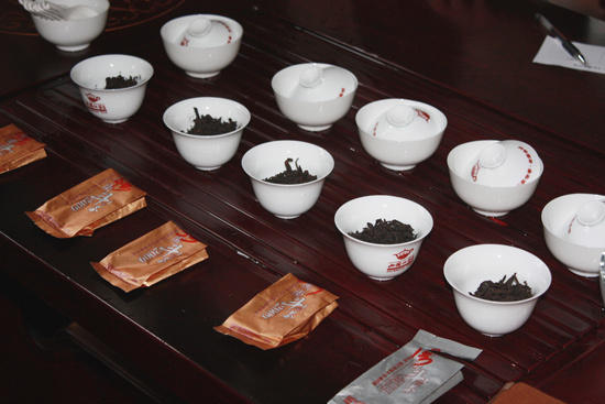 有关于民间高手品茶大赛于山国饮艺植物园店举行的资讯(4)