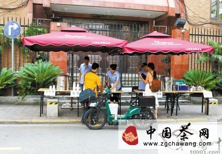 关于宁波：免费茶水摊好有爱的热门资讯
