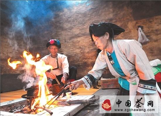 关于炭火上的民俗 云南烤茶飘香的热门信息(3)