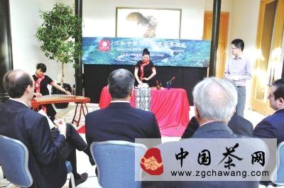 有关于工夫茶 泡出中国茶魅力(组图)的热门新闻