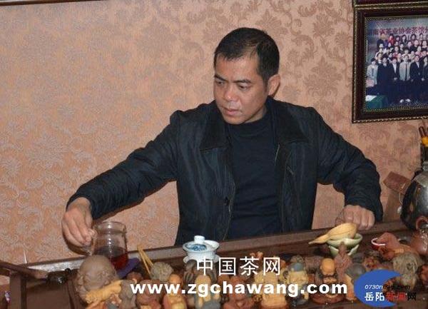 关于岳阳“藏茶大王”肖茂洲：“陋室”有佳茗的热门新闻