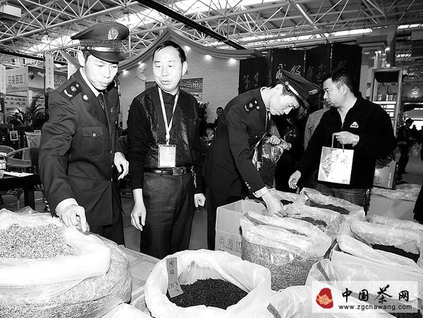 关于武夷山市工商局为茶博会保驾护航的热门新闻