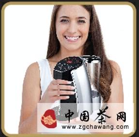 关于沁园“饮吧”：可以放在掌心的茶叶饮水机的最新信息(1)