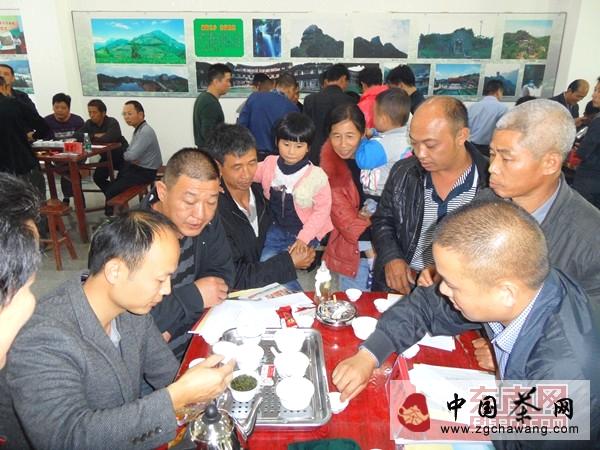 关于安溪龙涓乡开启“泉州非遗之旅”首站 组织茶园管理培训的热门消息(2)