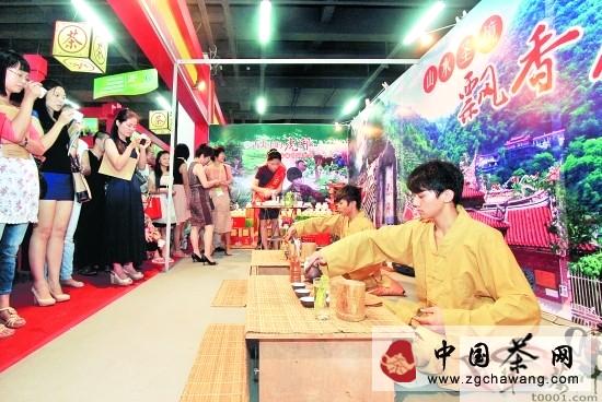 关于今年安溪铁观音秋茶产量达2.1万吨的新闻