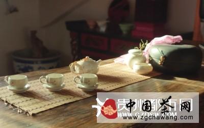 关于茶界专家座谈“贵州茶业”的信息(1)