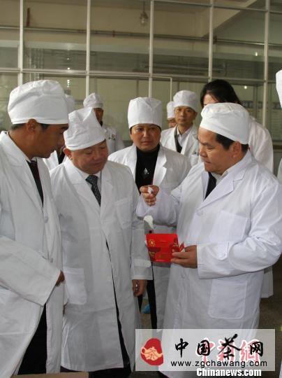 关于云南凤庆打造全球滇红茶交易中心的新闻