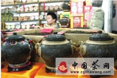 关于普洱再现天价 湖南黑茶小步慢涨的信息