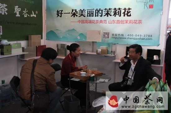 关于日照绿茶集体北上亮相北京国际商品交易博览会的热门新闻(1)