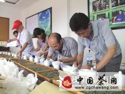 有关于黔南州人大审议通过《茶产业发展条例》(草案)的热门资讯