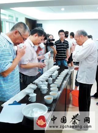 关于福鼎举办“迎中秋·庆国庆”白茶民间斗茶赛的最新资讯