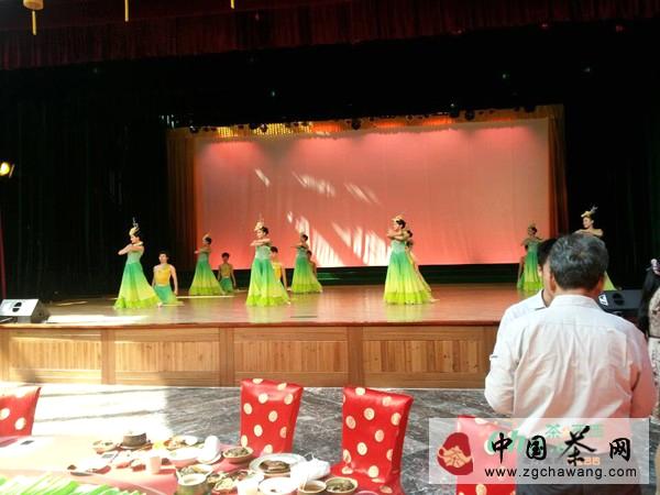 有关于梅州市2O13年嘉应茗茶质量评比大会暨梅州市茶叶协会换届大会于10月23曰举行的消息(2)