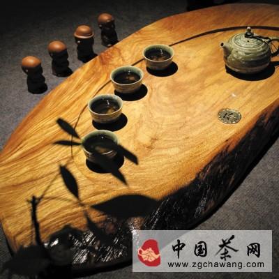 关于南方茶商还原茶案上的生意经的最新信息