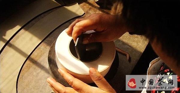 有关于茶技剖析：【紫砂壶】制作组图揭秘的最新消息(11)