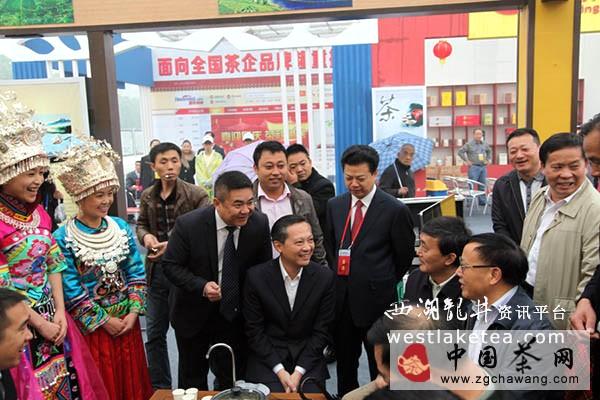 有关于湖南省茶叶生产座谈会在岳阳市南湖宾馆召开的消息(1)