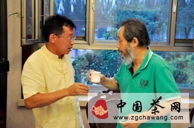 关于湖南安化黑茶重走茶叶之路:因茶结缘的故事的热门消息(1)