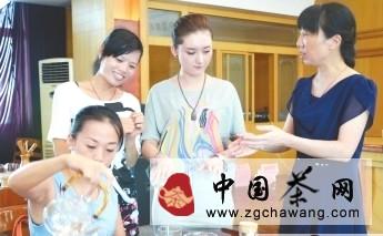 关于“武阳春雨杯”全国第二届茶艺职业技能大赛即将开赛的资讯