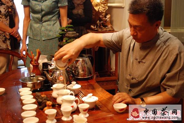 关于西北首家“琪明会馆”兰州开馆 茶友品茗至尊岩茶大红袍的最新信息